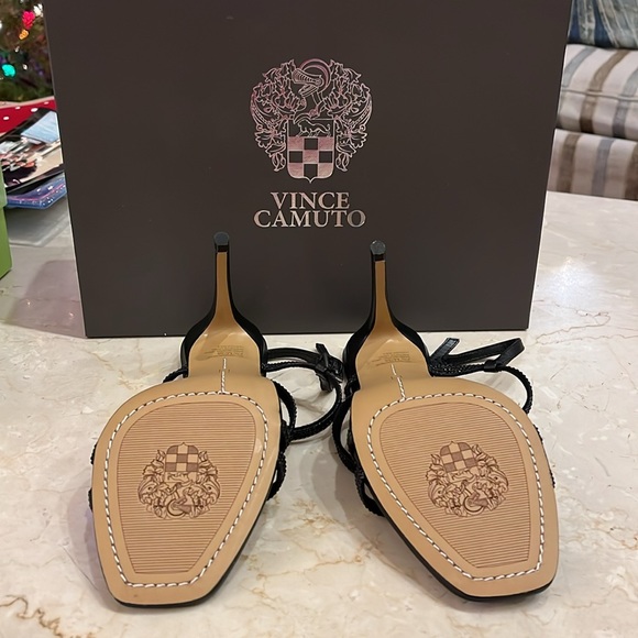 Vince Camuto gorgeous black stiletto. Size 7.5. New! Never worn. - Picture 5 of 7